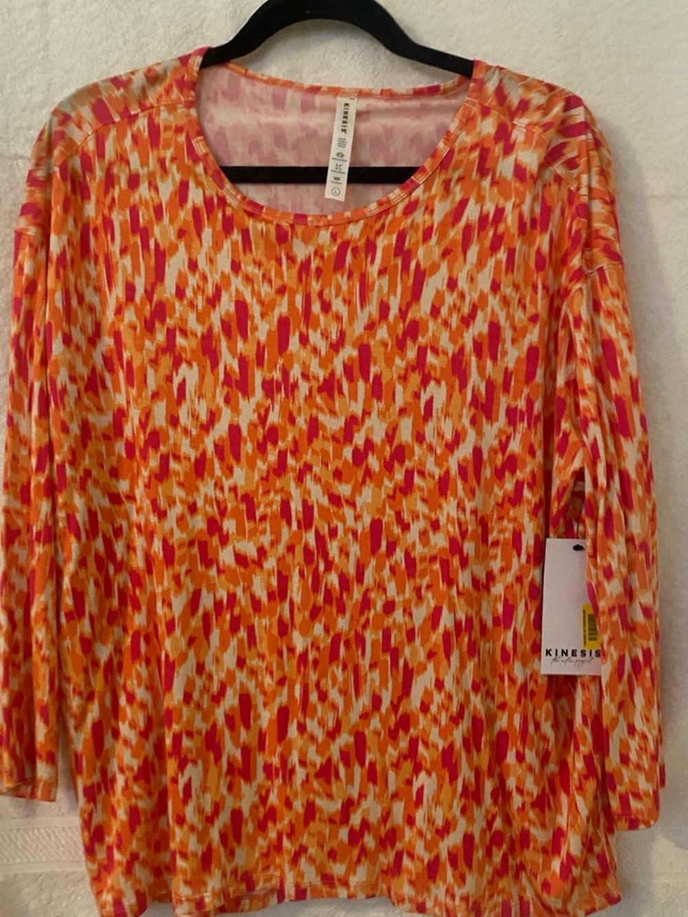 Kinesis Women’s Orange & Pink Long Sleeve Scoop Neck Top